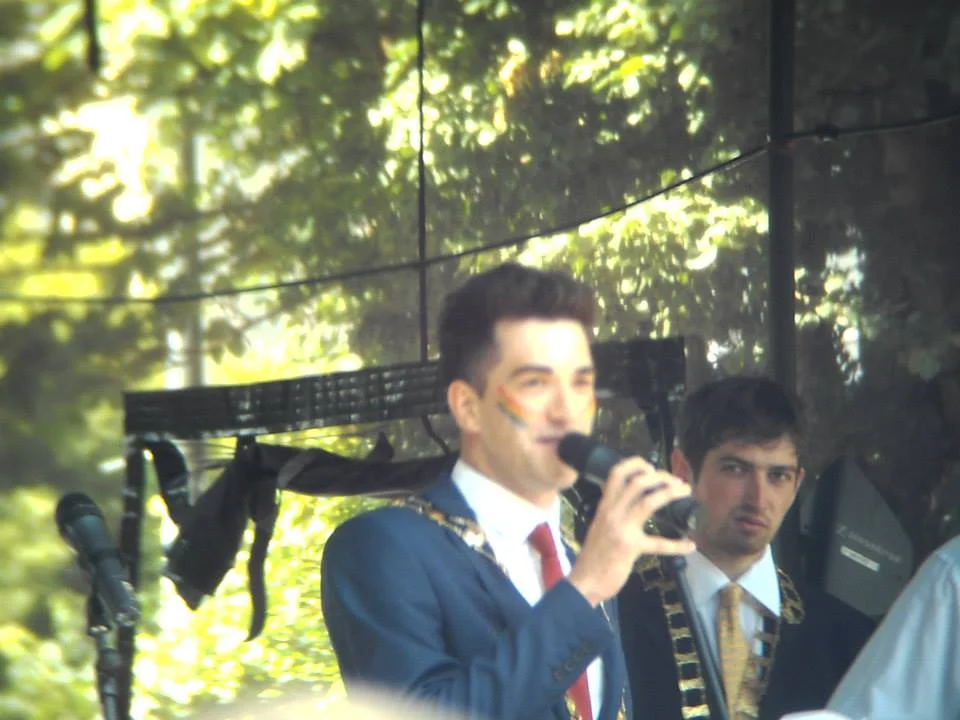 175.jpg