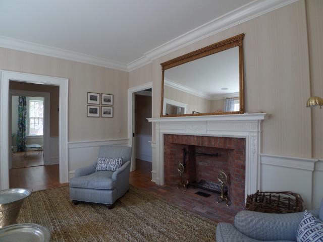 1776 Living Room.JPG