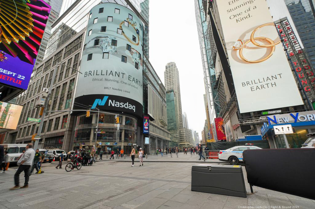    Paid social videos were a huge opportunity for the brand to grab the attention and retention of the Gen Z base. Throughout our fall, holiday and post holiday seasons, we developed video campaigns to accelerate fine jewelry purchases at key gifting