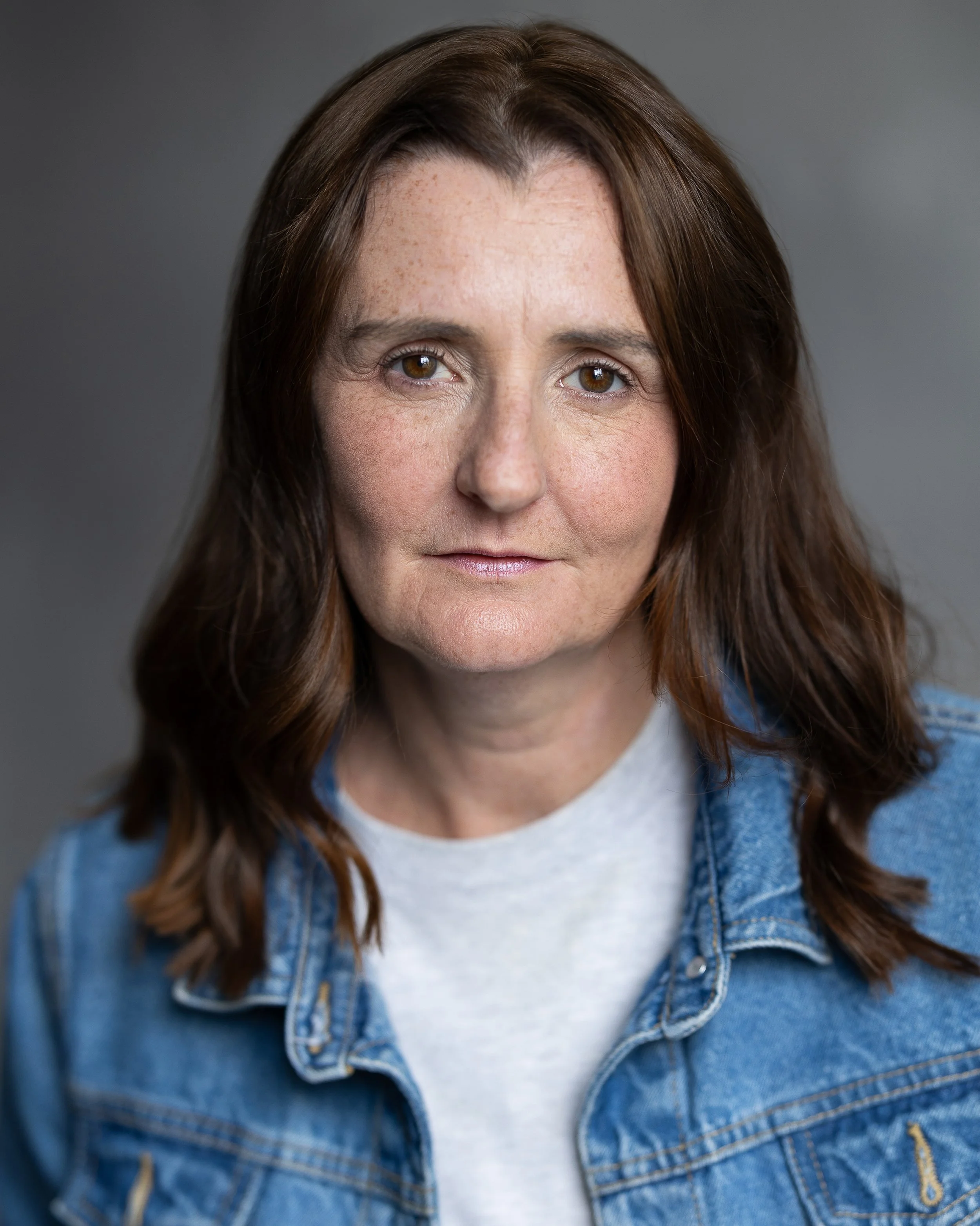 Liz Thompson, actor headshot. By David John Headshots.