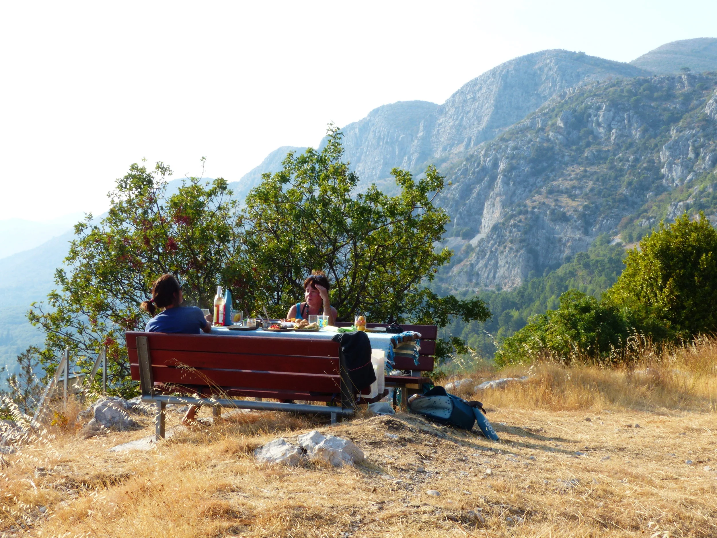 konavlebench.jpg