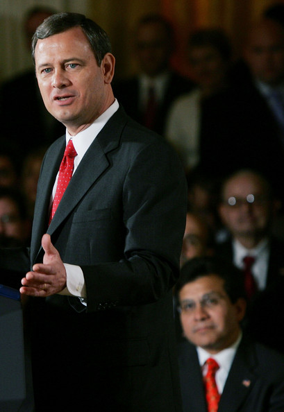 New+Chief+Justice+John+Roberts+Sworn+EmfFg5iM6uVl.jpg