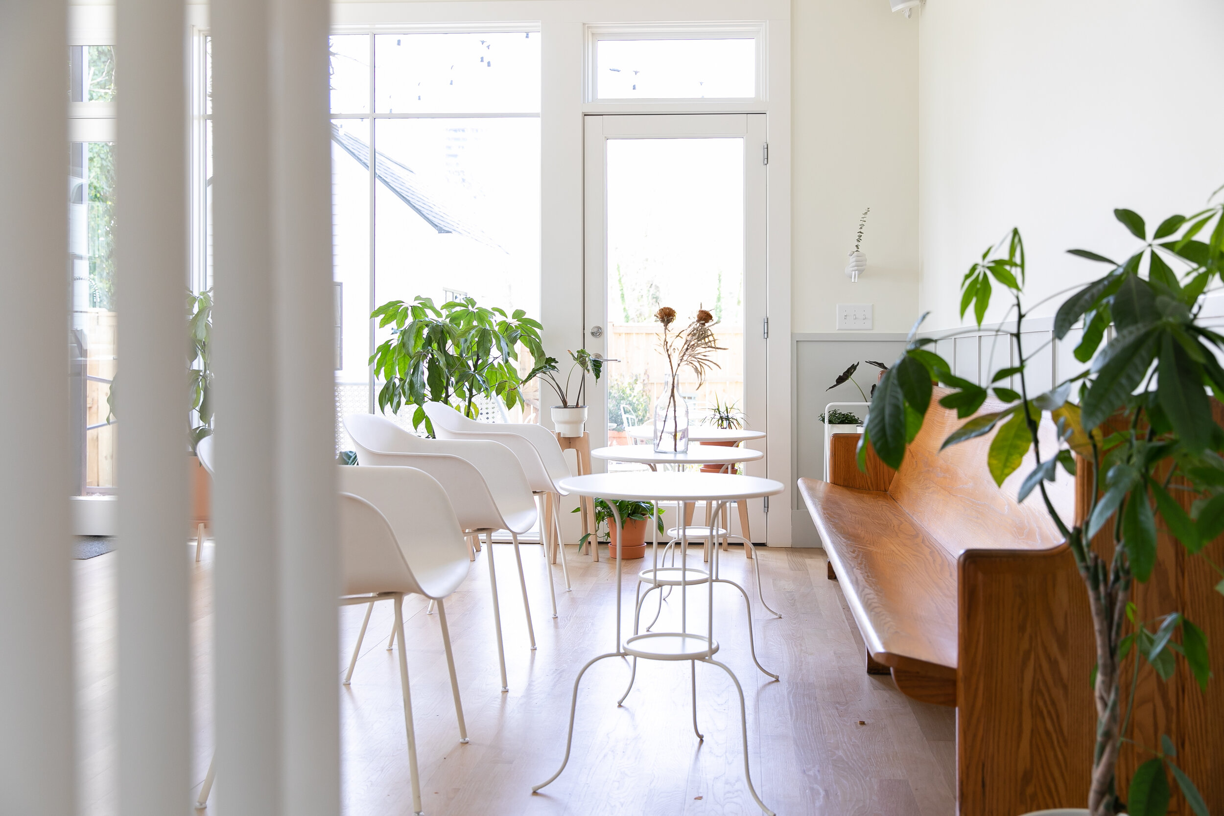 10 Guest House Raleigh - Common Space Kitchen - Photo by Leslie Ryann McKellar.jpg