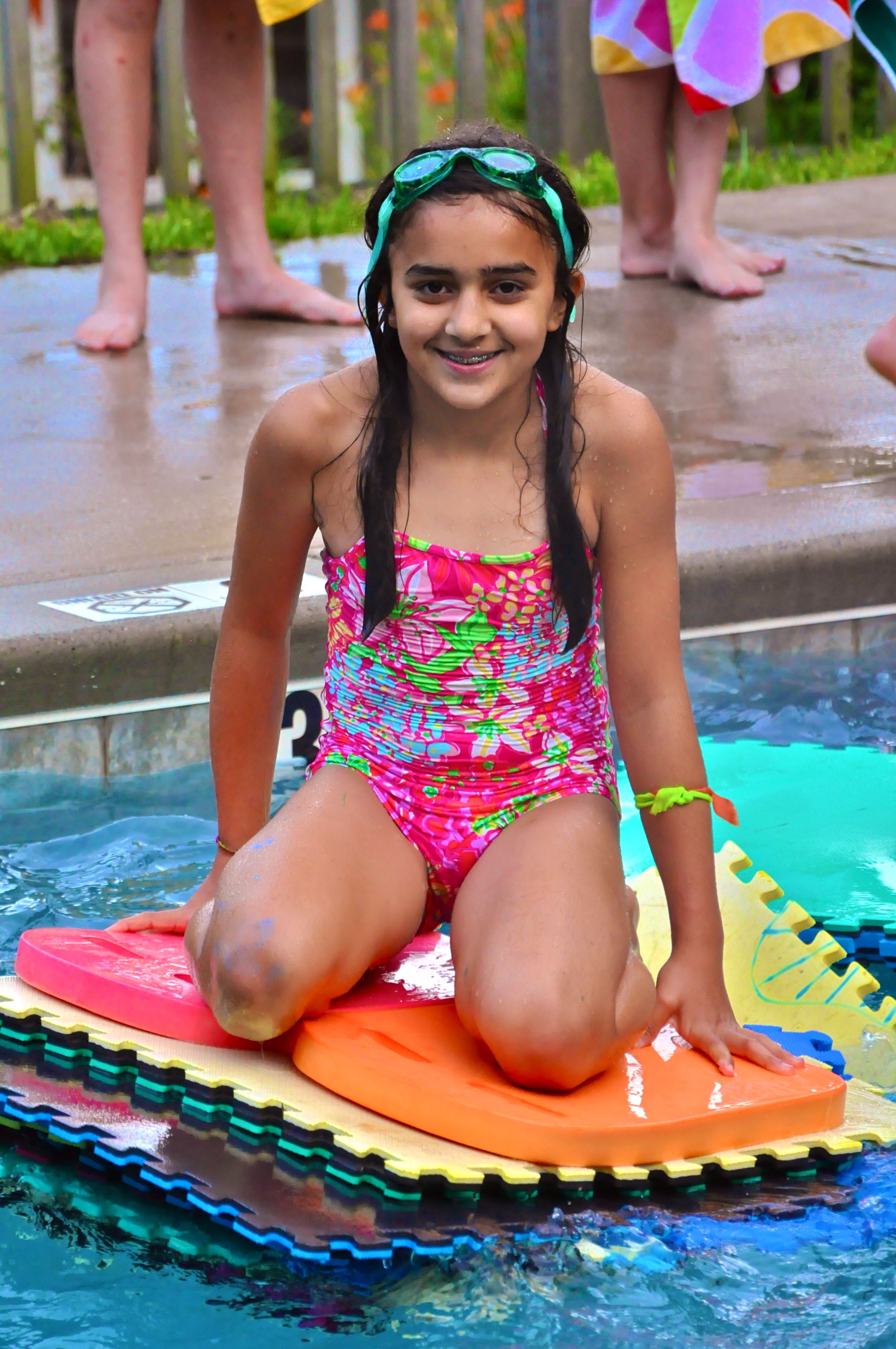 ana-has-built-herself-a-raft-during-free-swim.jpg