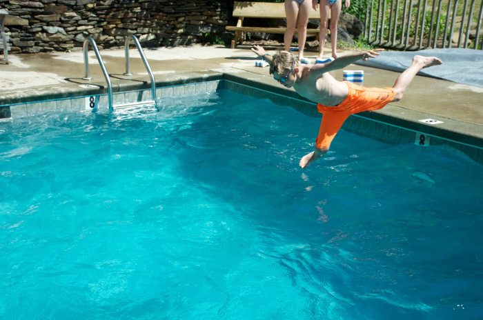 Camp summer : Diving in.