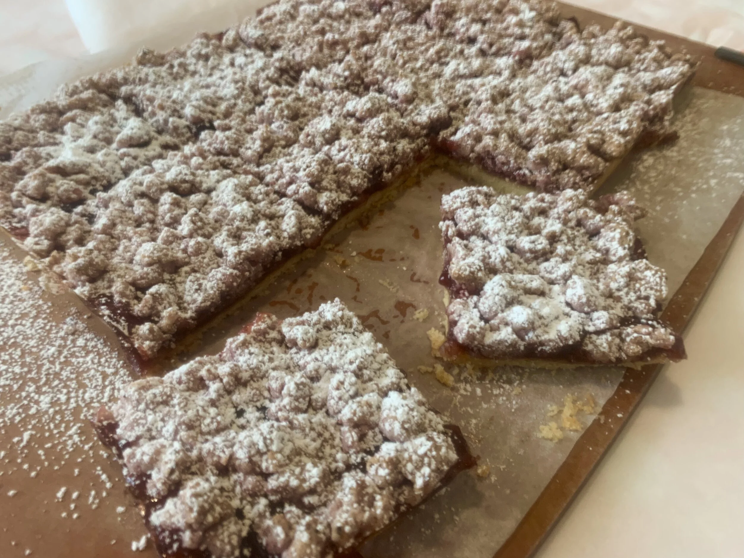 Raspberry Bars with Raspberry Streusel