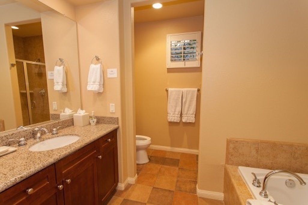 King Suite Bathroom