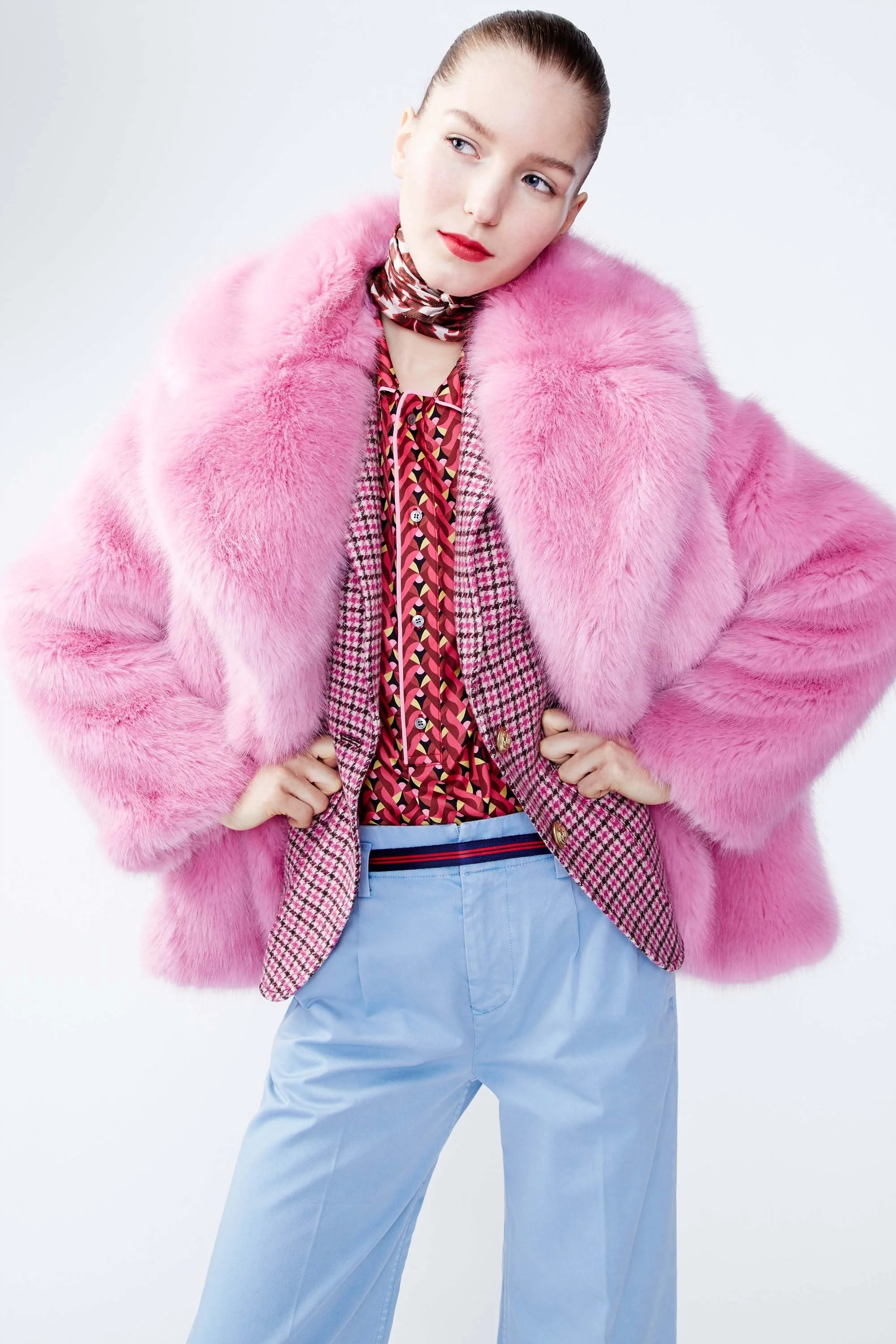 A colorful look from the Fall 2016 RTW collection; image via