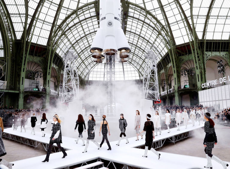 Chanel Space Station Fall 2017 Show Paris Fashion Week - Chanel Rocket Ship  and Space Station Show Fall 2017