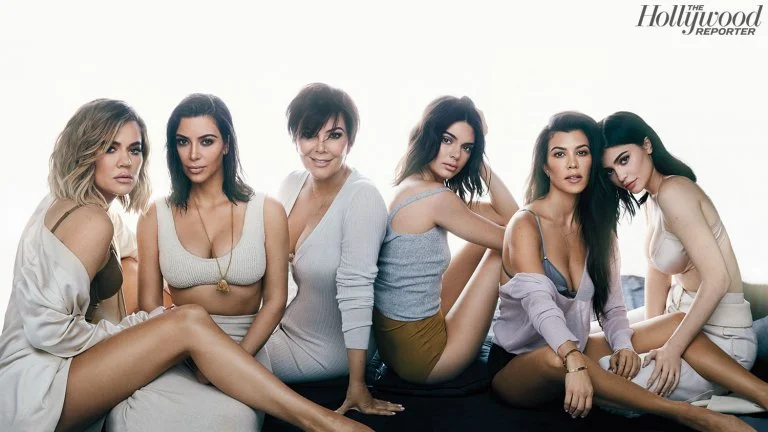 the_kardashian_family_-_photographed_by_miller_mobley_-_splash_2_2017.jpg