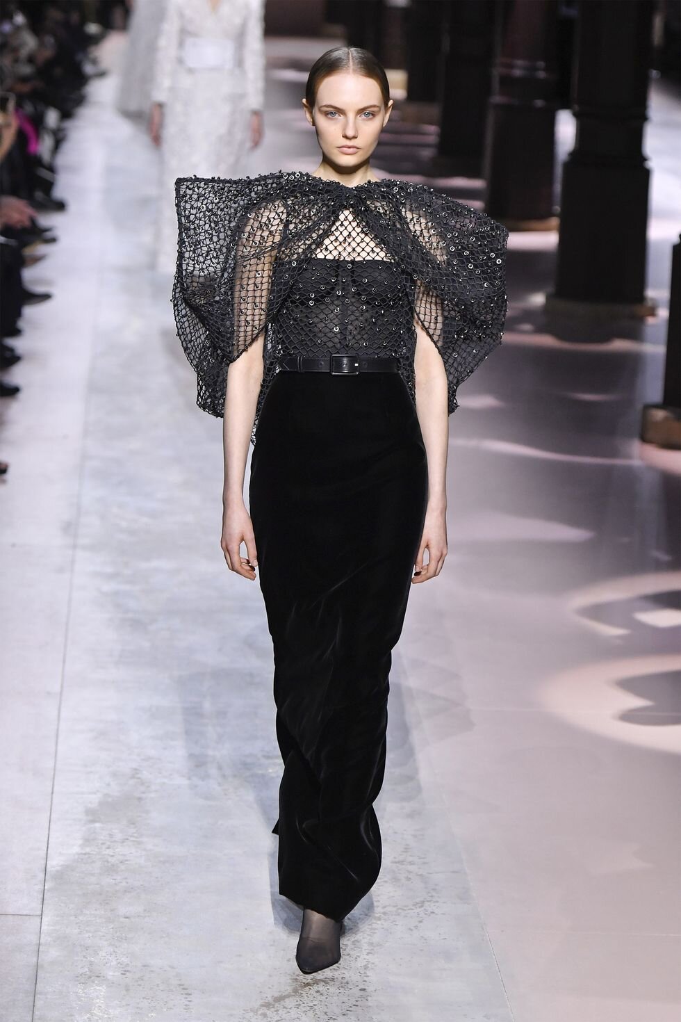 hbz-couture-2020-givenchy-04-1579723508.jpg