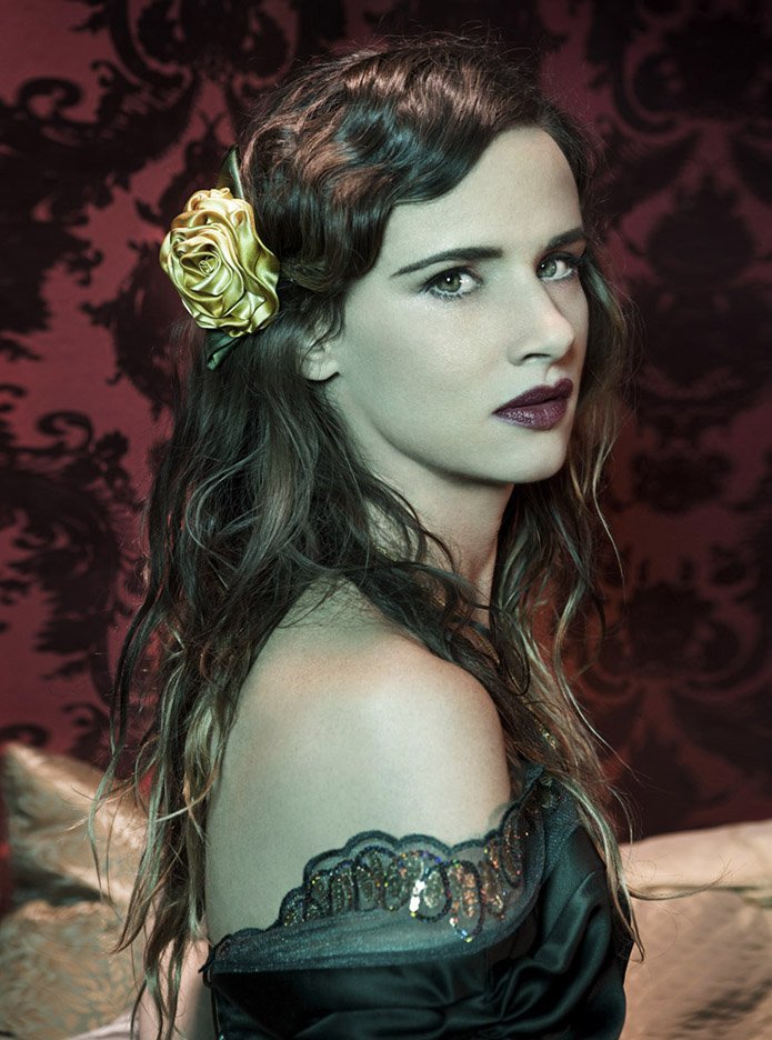 Juliette+Lewis+Beauty+2.jpg
