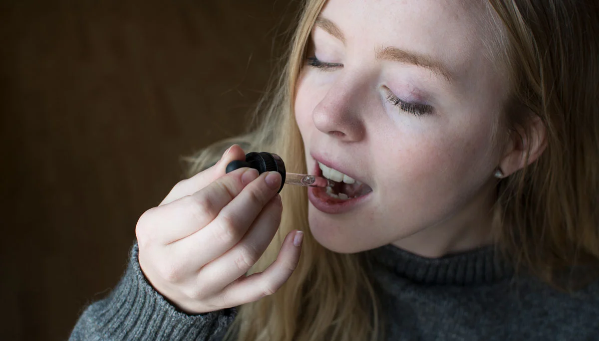 rosebud-cbd-tincture-wellness-missouri-cannabis-hempsley