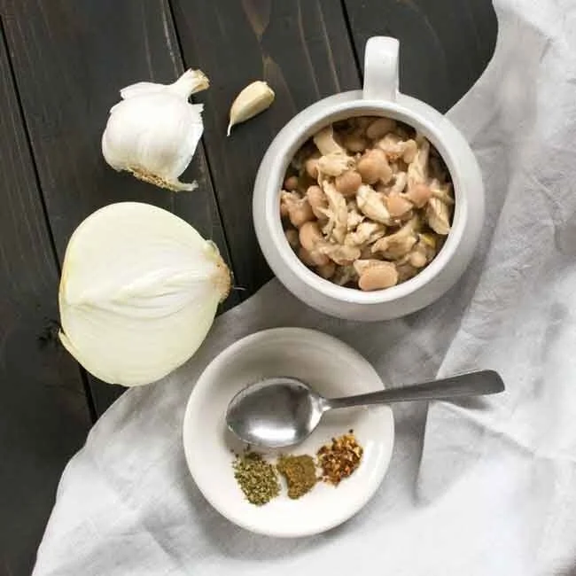 White Bean &amp; Chicken Chili
