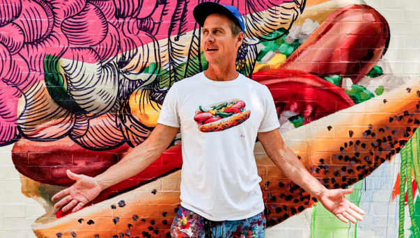 Via Threadless: Meet The Guy Painting Hotdogs All Over Chicago