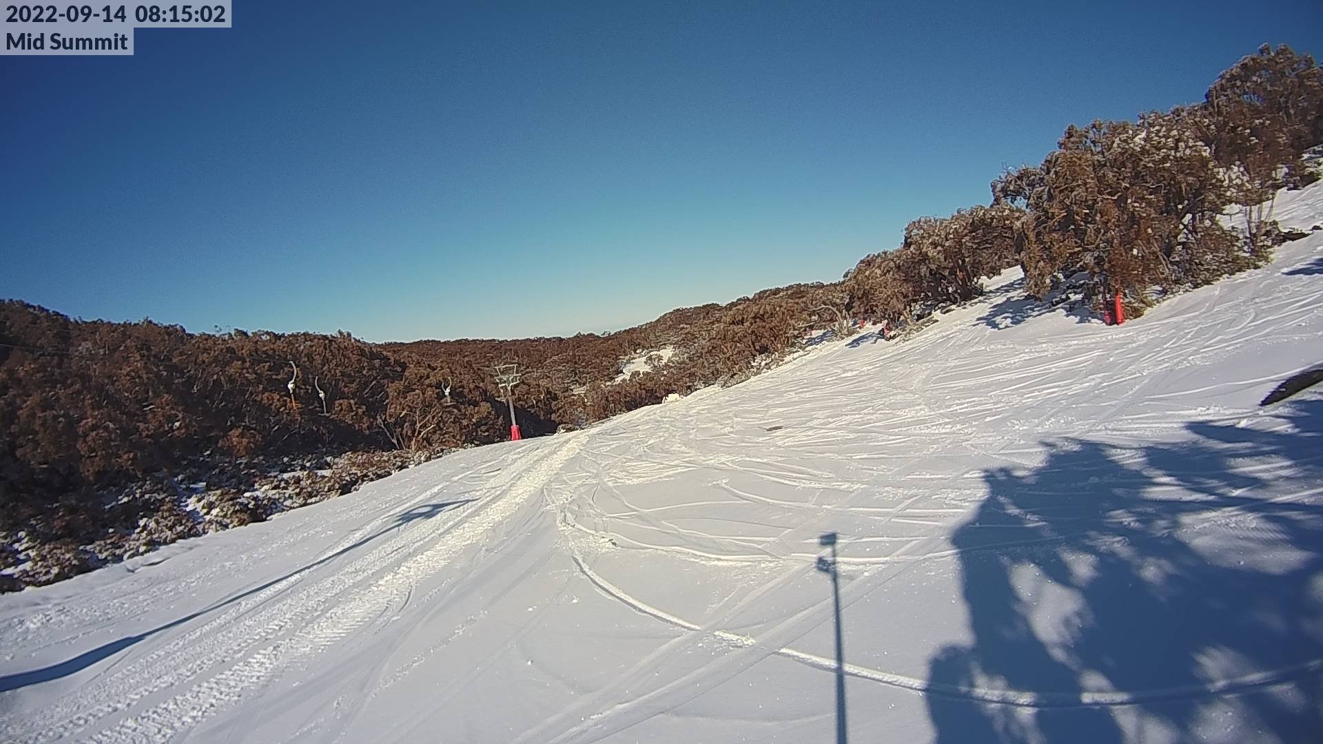      

 
    BAW BAW     14cm average natural snow depth      24cm in snowmaking area    1/7 lifts (Hutt Run open for skis/boards)    Big Hill for toboggans    Excellent snow play    Fair cross country skiing.     SAINT GWINEAR     Food van closed   