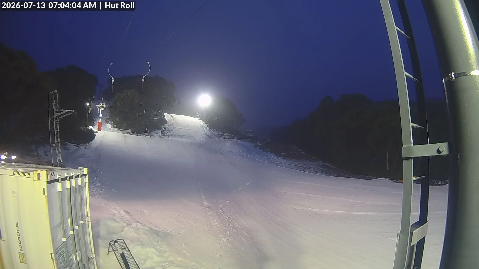       
  
     CURRENTLY -    BAW BAW   - Hut Run  to tower 2 for skis and boards  - Frosti Hollow  for toboggans  - EXCELLENT  snow play and photo opportunities  - 5cm average  natural snow   SAINT GWINEAR   -Patchy snow at the car park.   -Snow sho