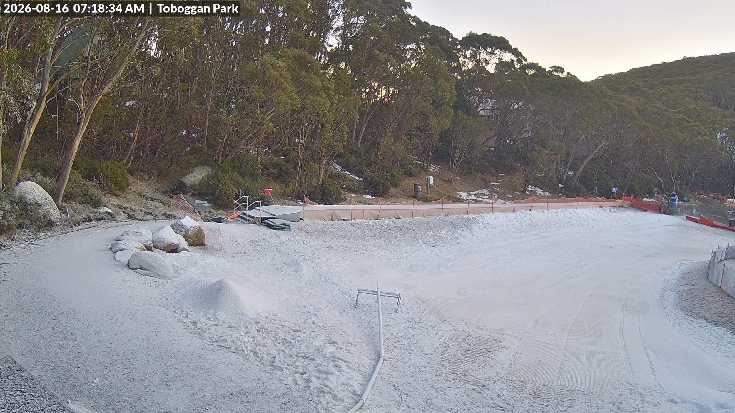       
  
     Current conditions   - Hut Run and Tank Hill to the middle and Magic carpet OPEN  for skis and boards.   -X country trails-   FAIR to POOR    -Patchy  average snow depth  - Frosti Hollow  for toboggans with excellent cover  - FAIR  sno