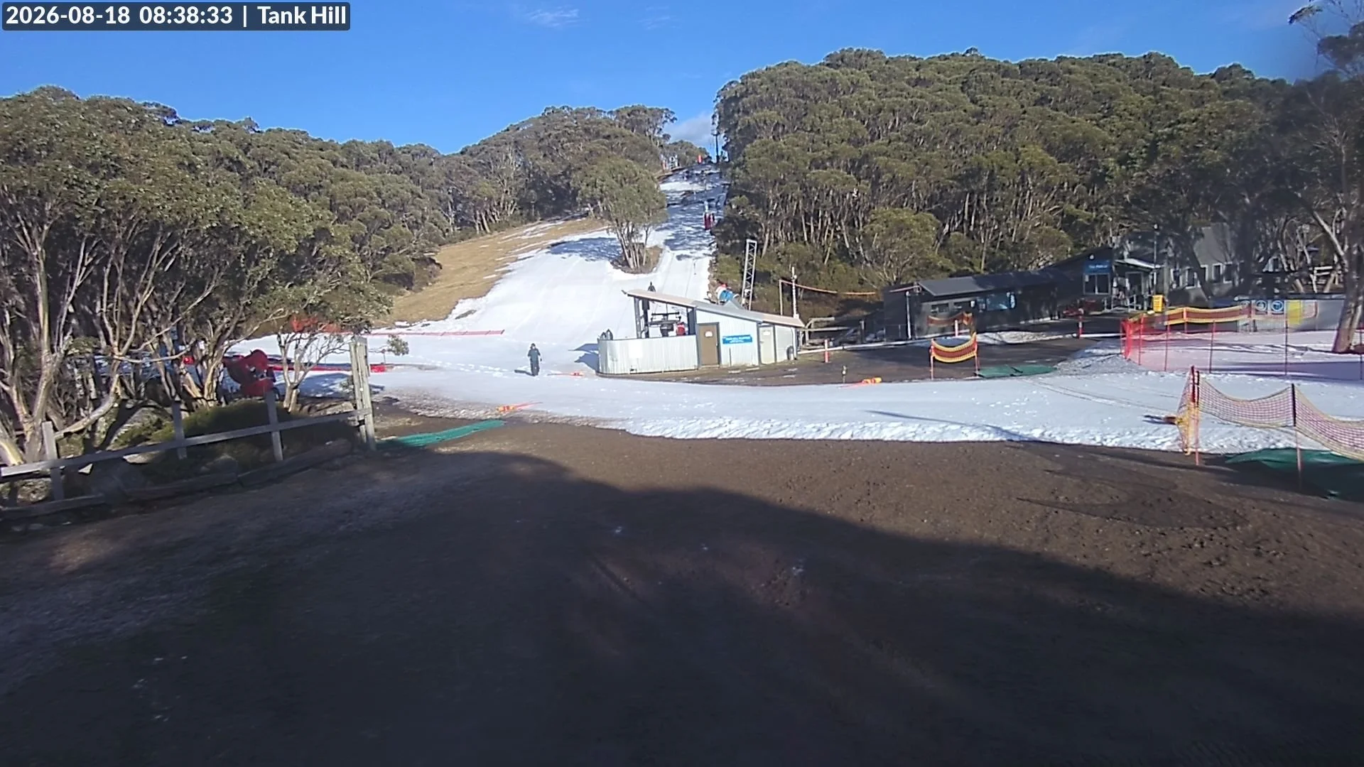       
  
     Current conditions   - Hut Run and Tank Hill to the middle and Magic carpet OPEN  for skis and boards.   -X country trails-   FAIR to POOR    -Patchy  average snow depth  - Frosti Hollow  for toboggans with excellent cover  - FAIR  sno