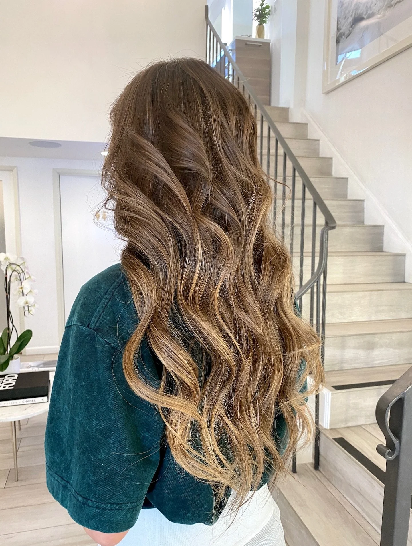 New hair, new confidence 🤎🌸

Hair by Kazumi Maeda ✨
Book today at www.salonkazumi.com

#losangeleshairstylist #lastylist #beverlyhills #salonkazumi #organicsalon