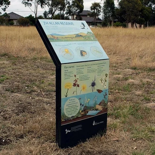 One of my all time favourite signs. Grasslands in Moonee Ponds. Filled w seasonal tips for finding wildlife, tips for creating grassland habitat and other stuff. But I mostly love the graphics. Too cute and two thumbs up, Nuttshell!! @nuttshellgraphics