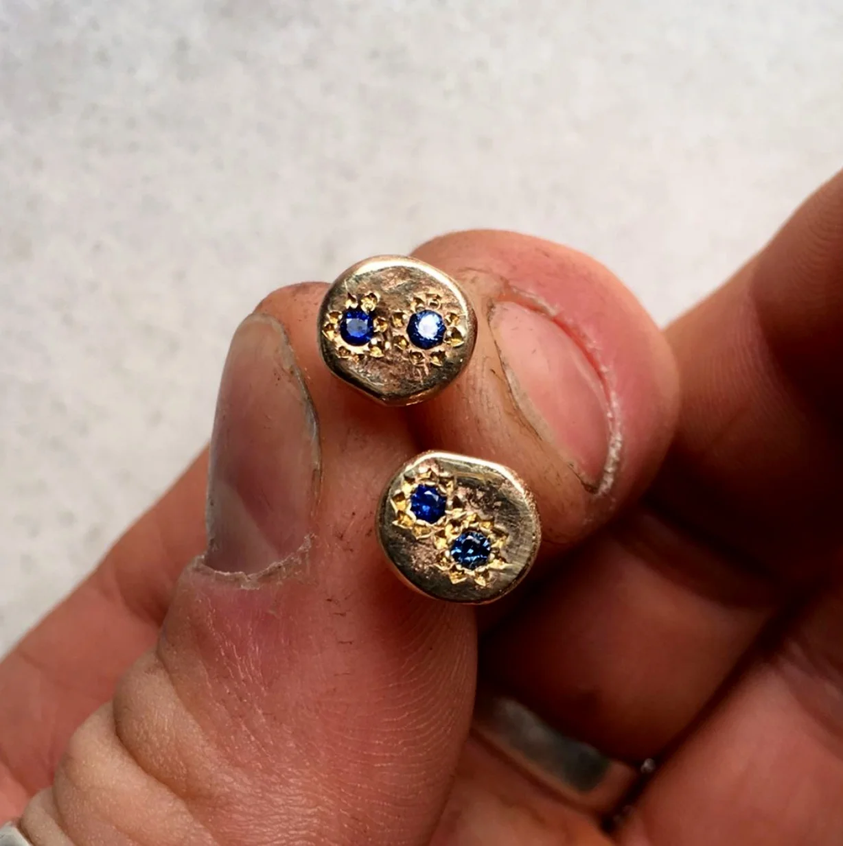 9ct Sapphire Studs
