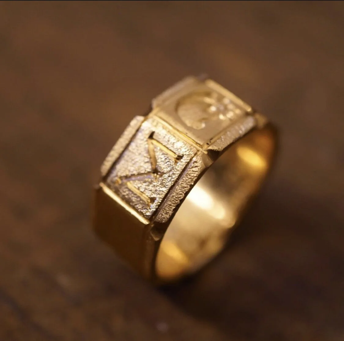 09F9B300-5FF4-4DB3-AD03-57FDE692808A