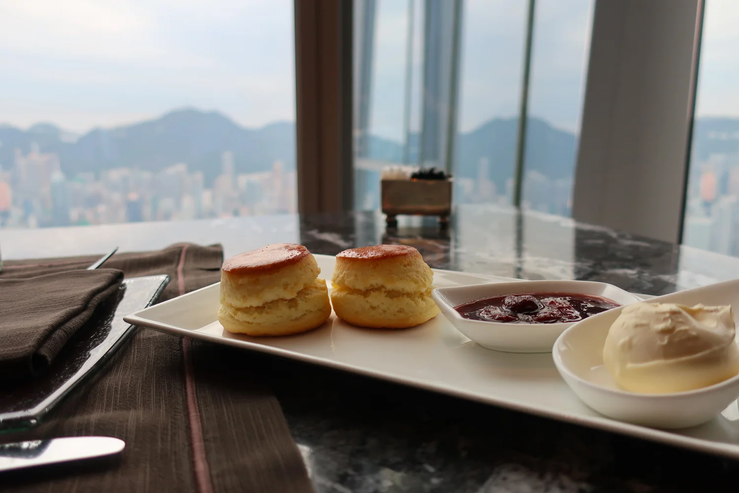 High Tea - Ritz Carlton Hong Kong Photo: Calvin Wood