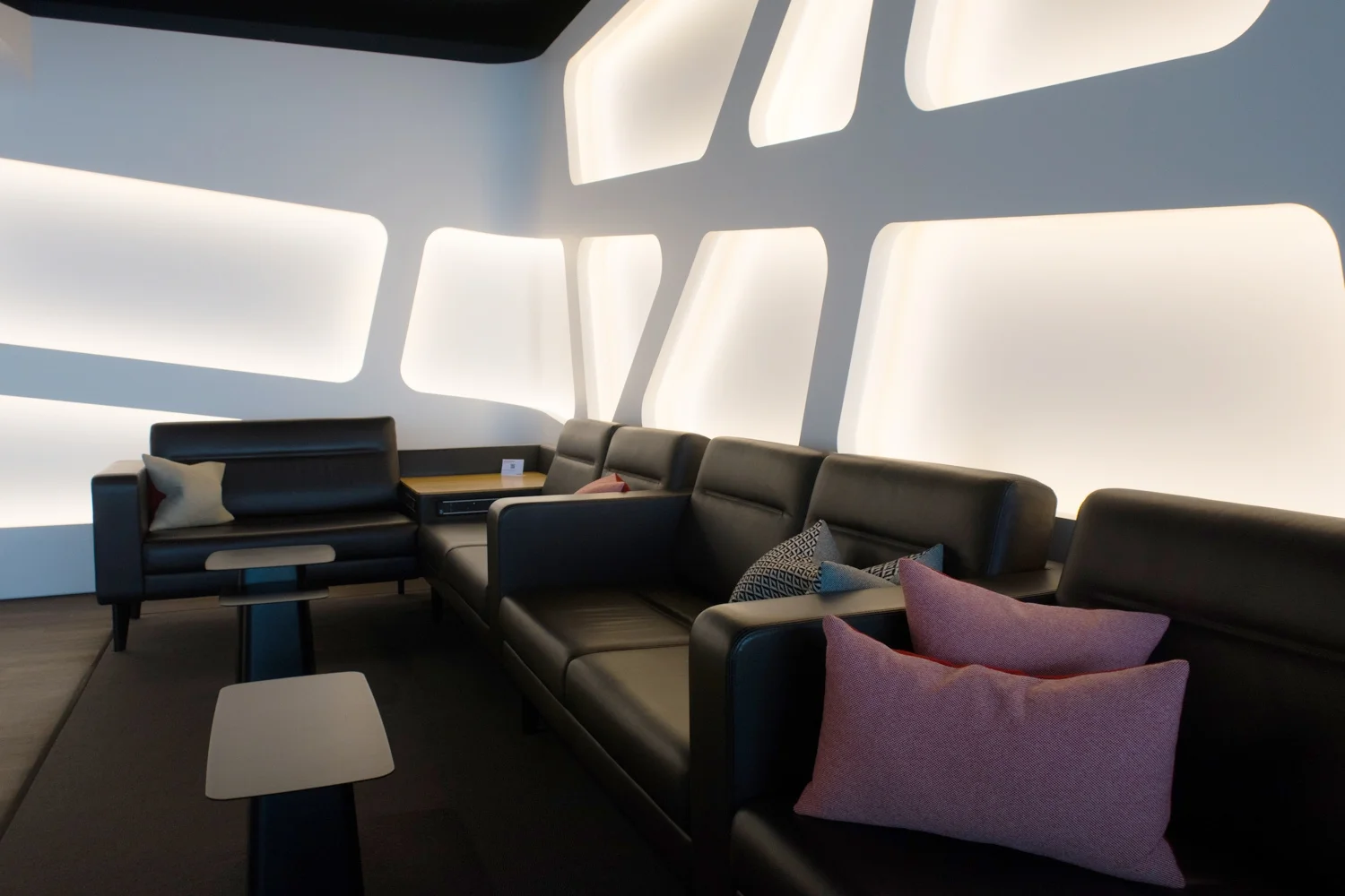 The Whisky Bar - Swiss Senator Lounge Zurich Photo: Calvin Wood