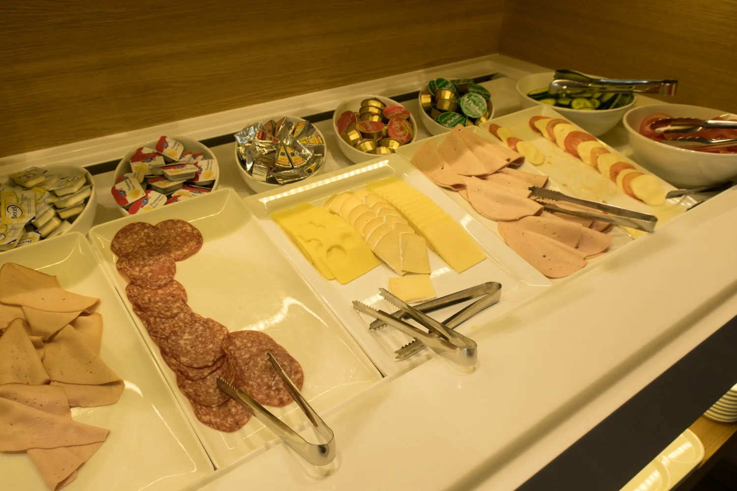 Breakfast Buffet - Swiss Senator Lounge Zurich Photo: Calvin Wood