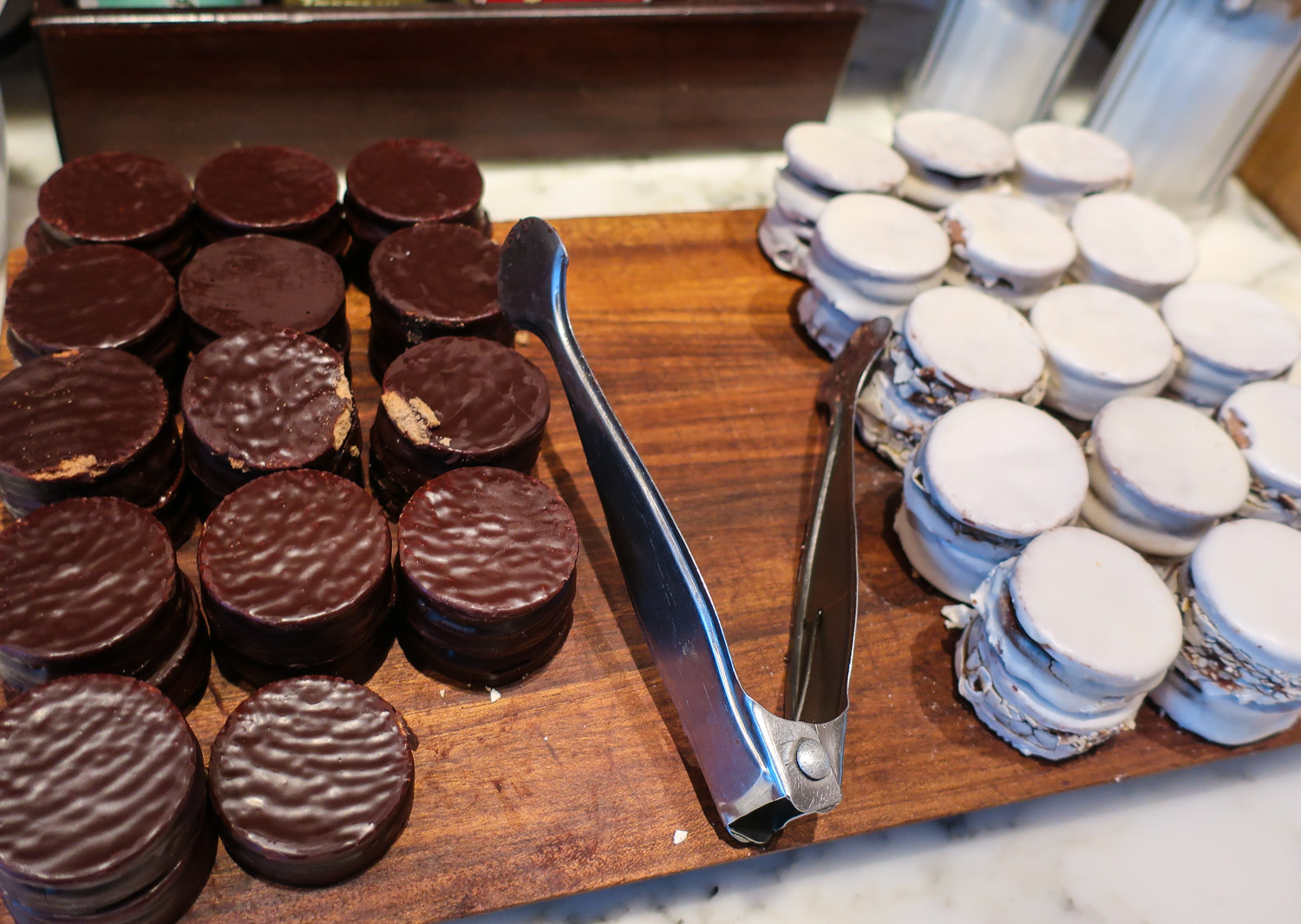 Alfajores - Star Alliance Lounge Buenos Aires Photo: Calvin Wood