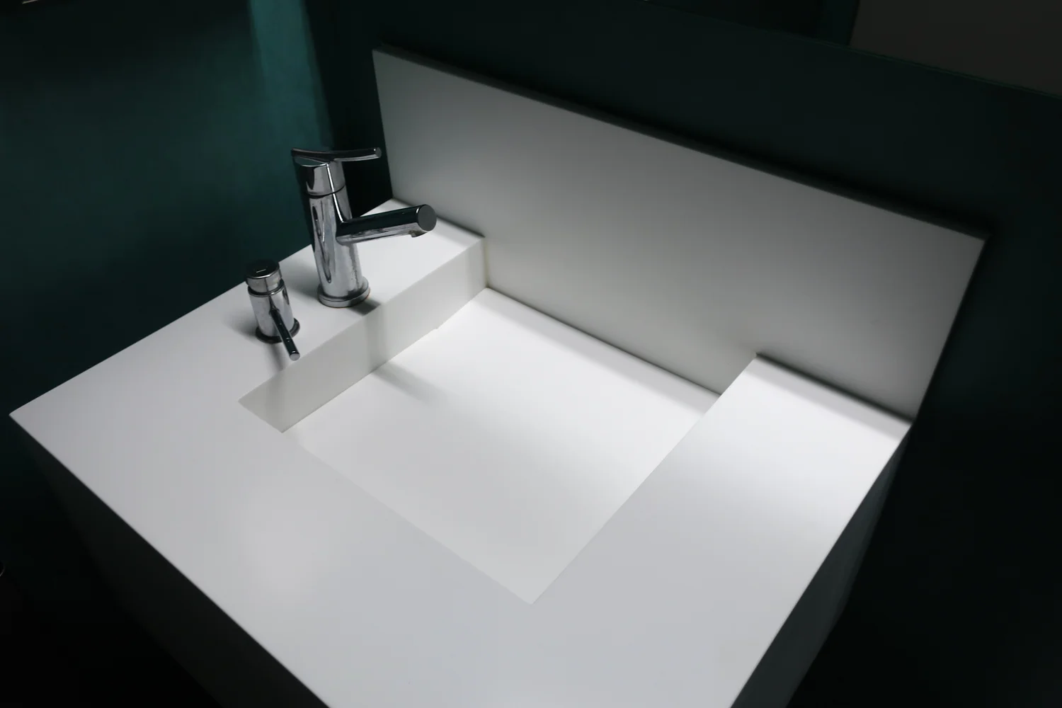 Sinks - Star Alliance Shower Rooms - Buenos Aires Photo: Calvin Wood