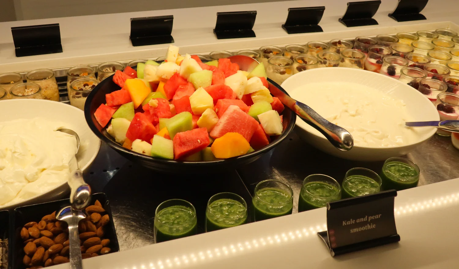 Smoothies & Fresh Fruit - Air New Zealand Lounge Sydney Photo: Calvin Wood