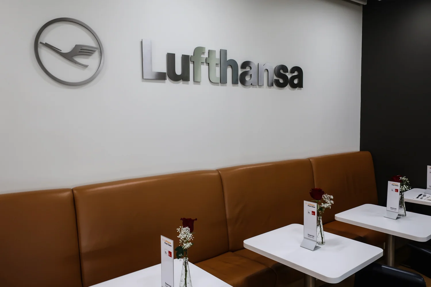 Lufthansa Senator Lounge Newark Photo: Calvin Wood