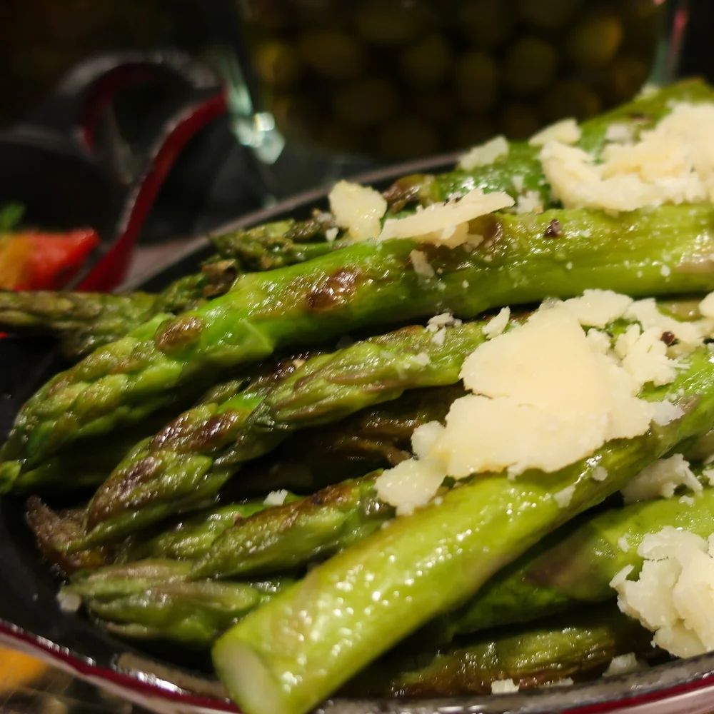 Grilled Asparagus - Lufthansa First Class Terminal Photo: Calvin Wood