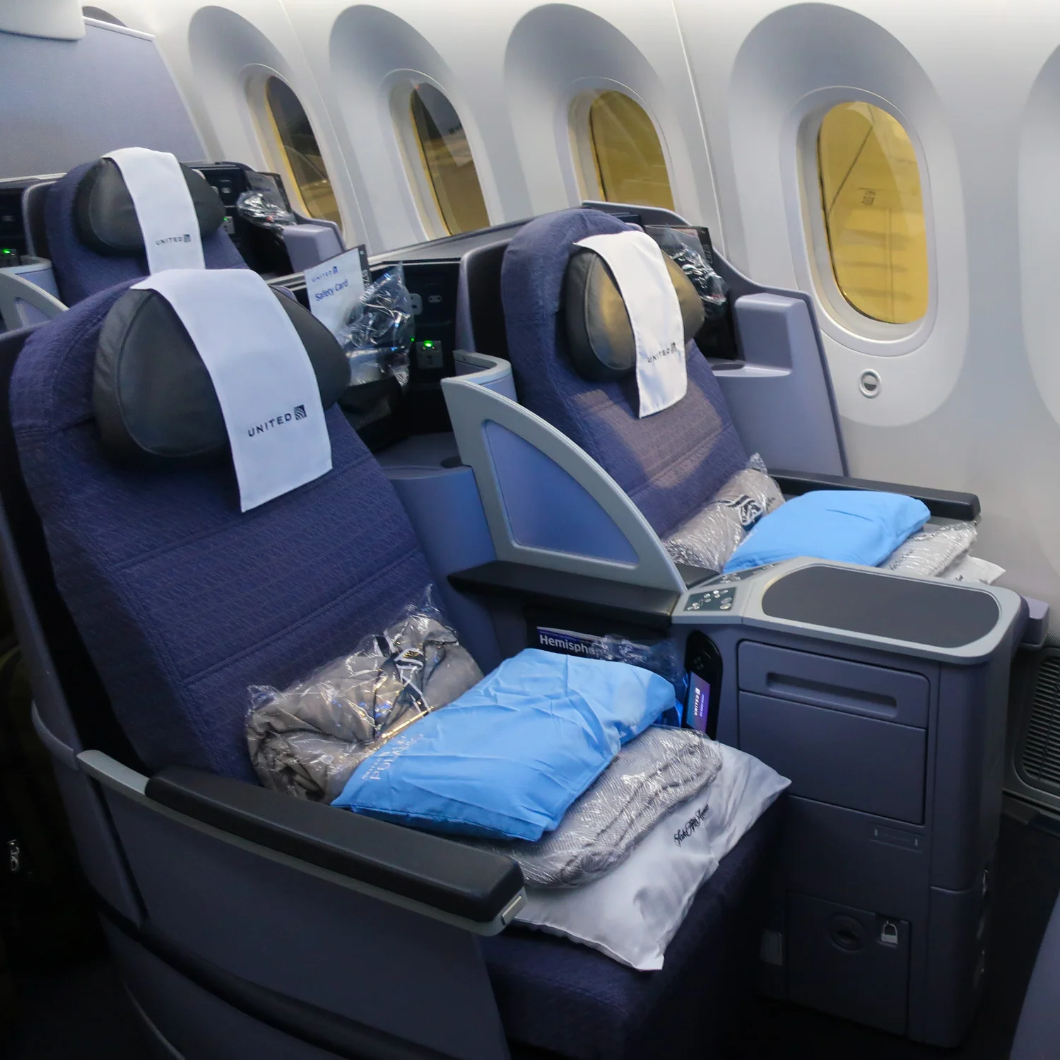 United Polaris Business Class Boeing 787 Photo: Calvin Wood