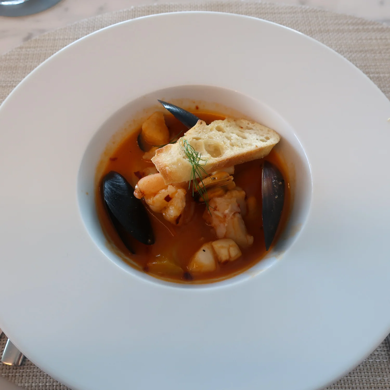 Cioppino with Seafood - United Polaris Lounge Photo: Calvin Wood