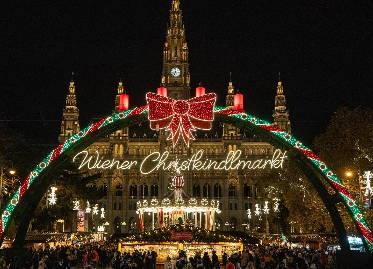Christkindlmarkt, the largest Market in Vienna, did not disappoint. With the spectacular City Hall as the backdrop, Rathausplatz square is filled to the brim with Christmas booths, a merry-go-round, a skating rink, and a Ferris wheel. 

As the clock 