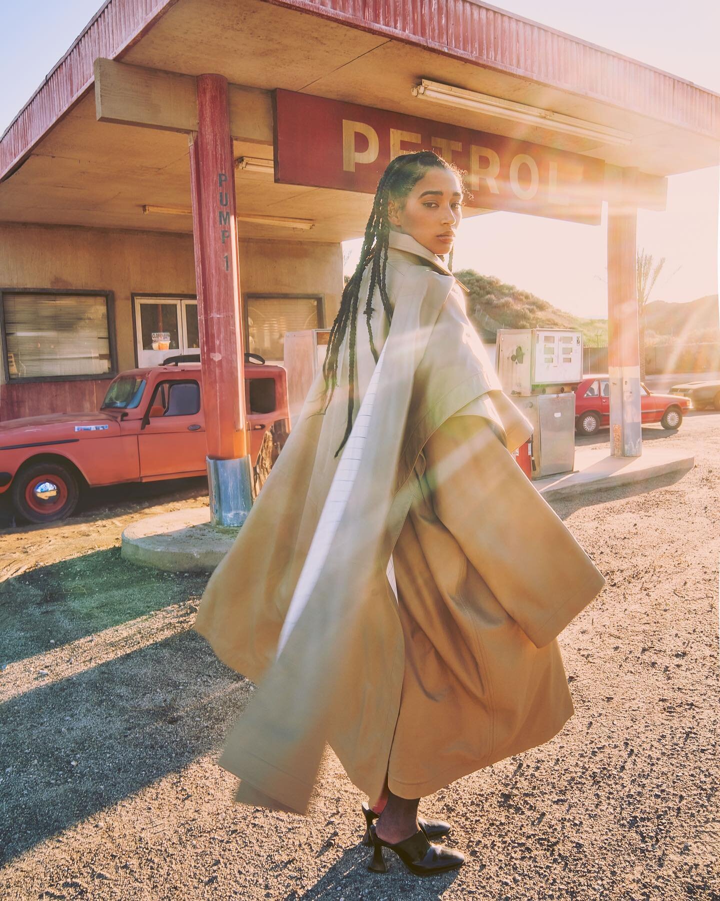Excited to share the @ccaliforniastyle Spring Issue cover story with the beautiful @amandlastenberg 

PHOTOGRAPHY @guyaroch 
FASHION DIRECTION @christianstroble @opusbeauty 
MARKET EDITOR &amp; STYLIST ASSISTANT @gaiakhat 
CHIEF CREATIVE OFFICER @jam