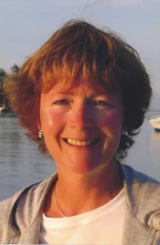 Karyn bio pic small.jpg