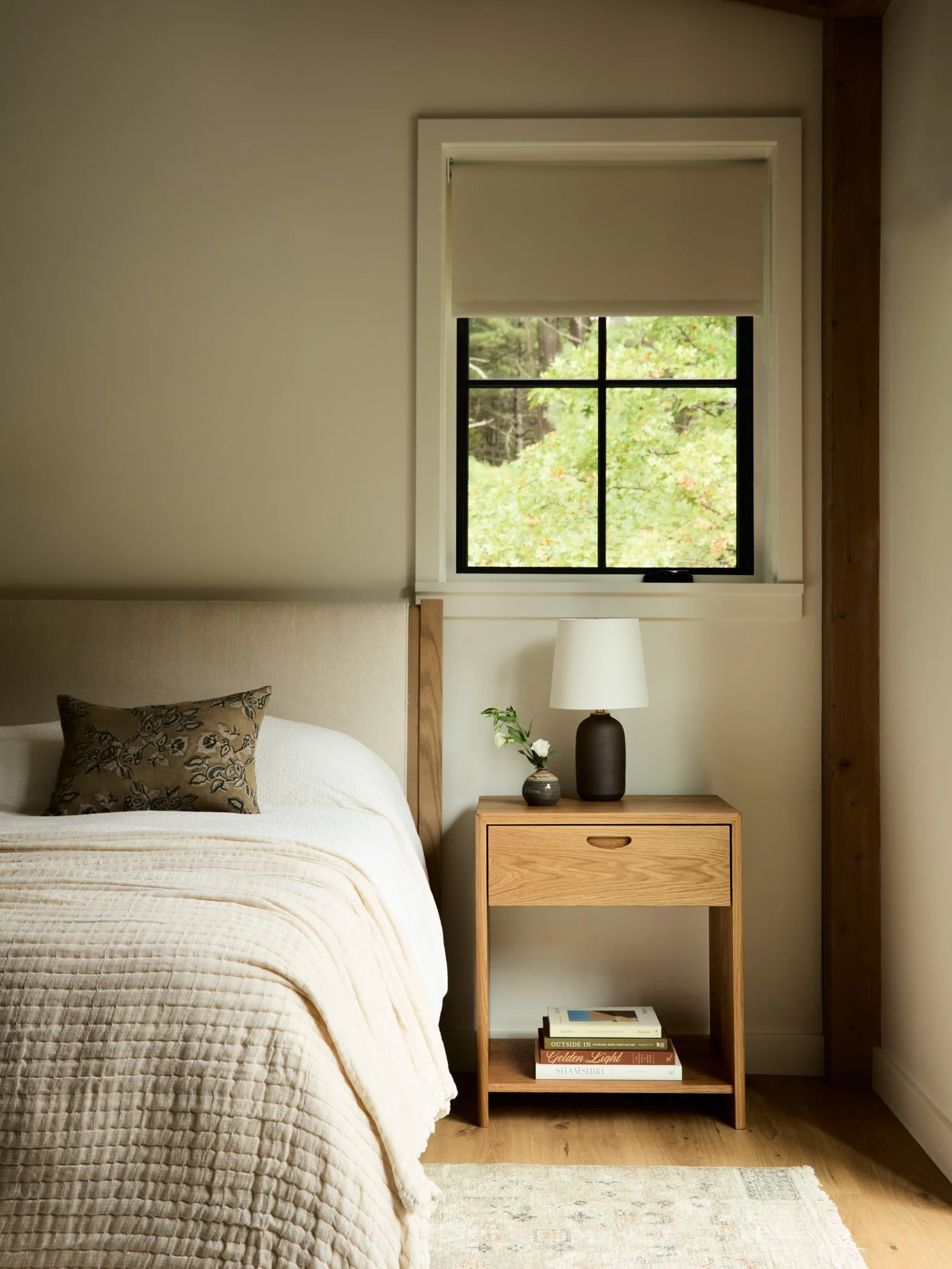 Guest Bedroom3.jpg