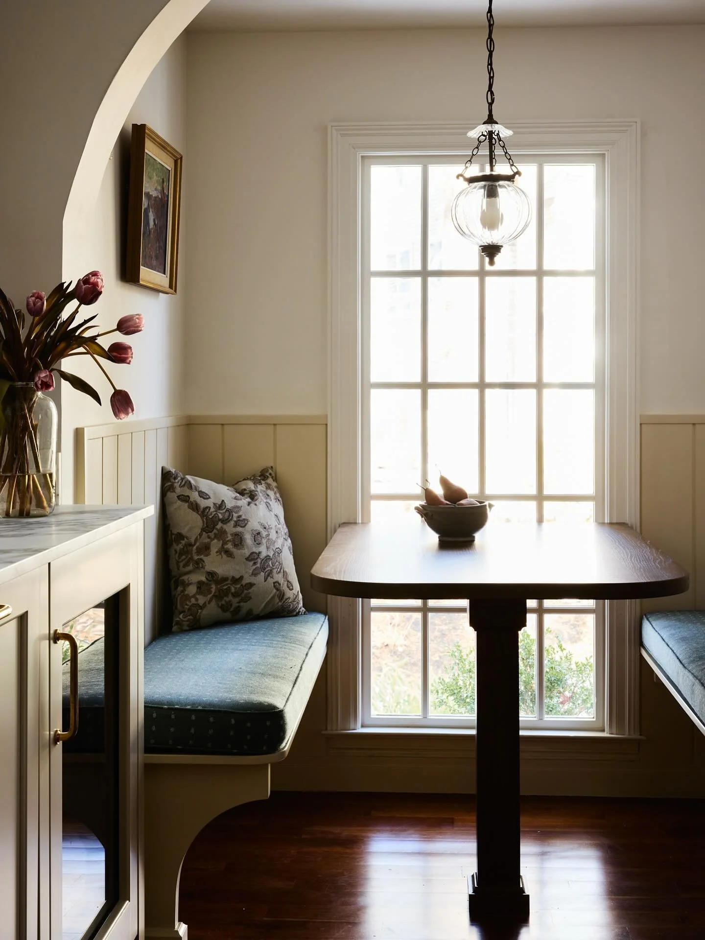 Love this little nook // we had many variations and in the end our client landed back here. The original space was similar, but the proportions of the table and bench made for a tight and uncomfortable seat. We made some adjustments and here we are. 