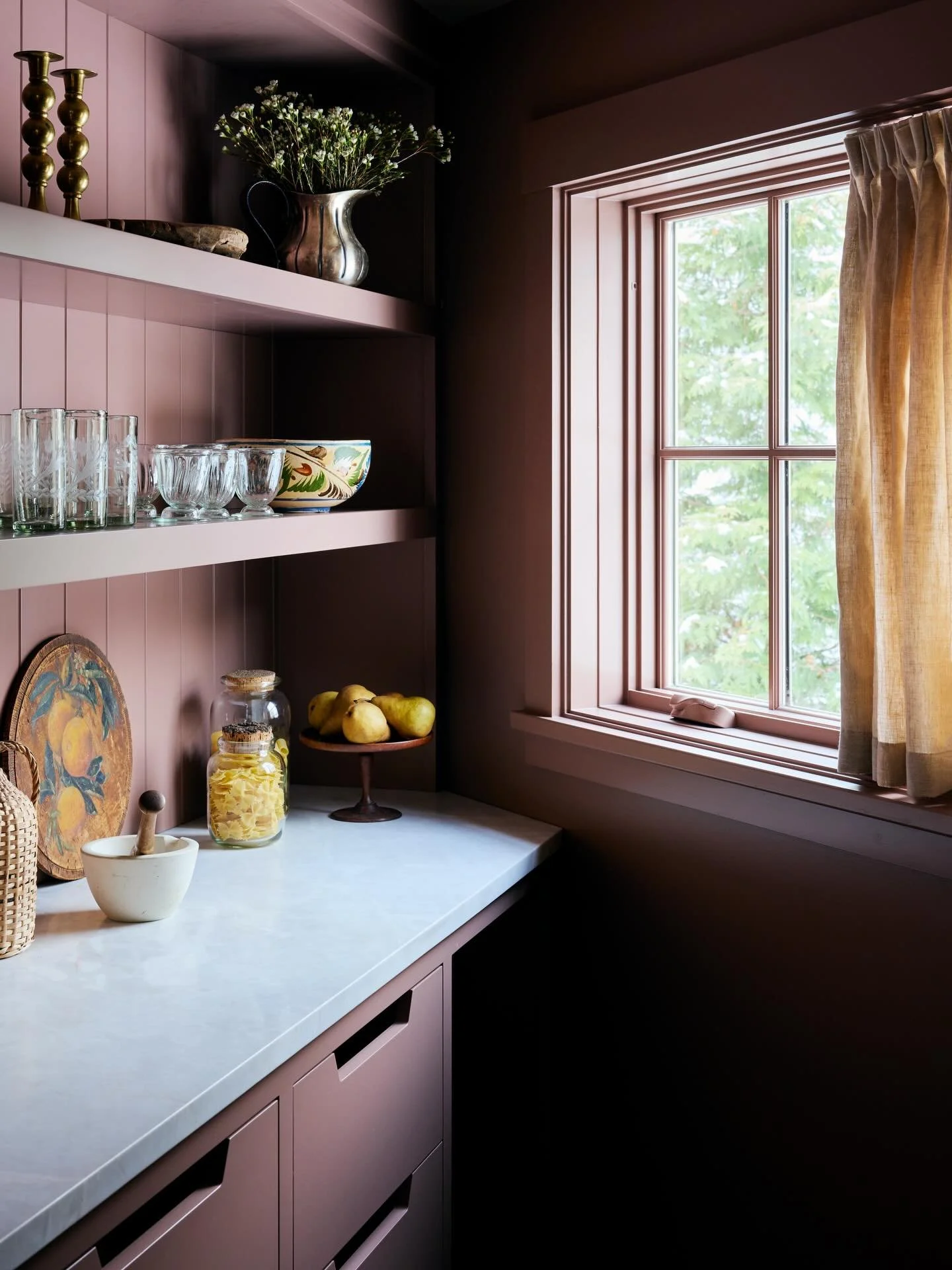 The perfect pantry, tucked away and still stylish. What&rsquo;s better than catching a glimpse of this when you walk thru your kitchen. Embracing a bit of color :)
#thayerdesignstudio