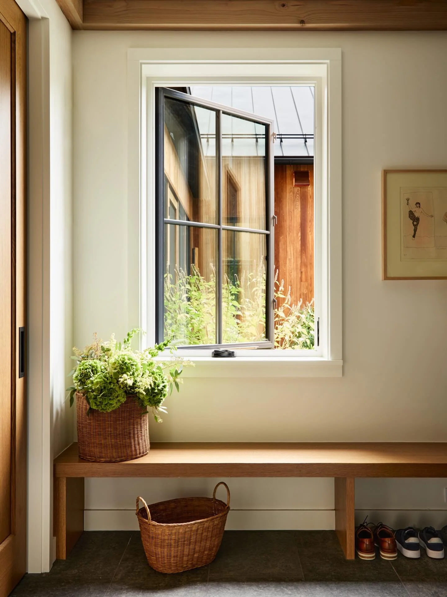 Mudroom in Concord // love this moment #thayerdesignstudio 
#thoughtformsbuilders
