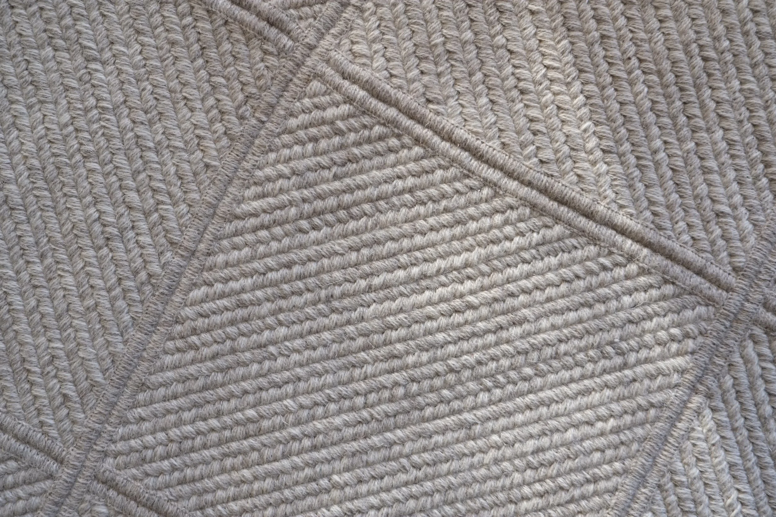 Diamond Lattice_Light Grey:Cream4.JPG