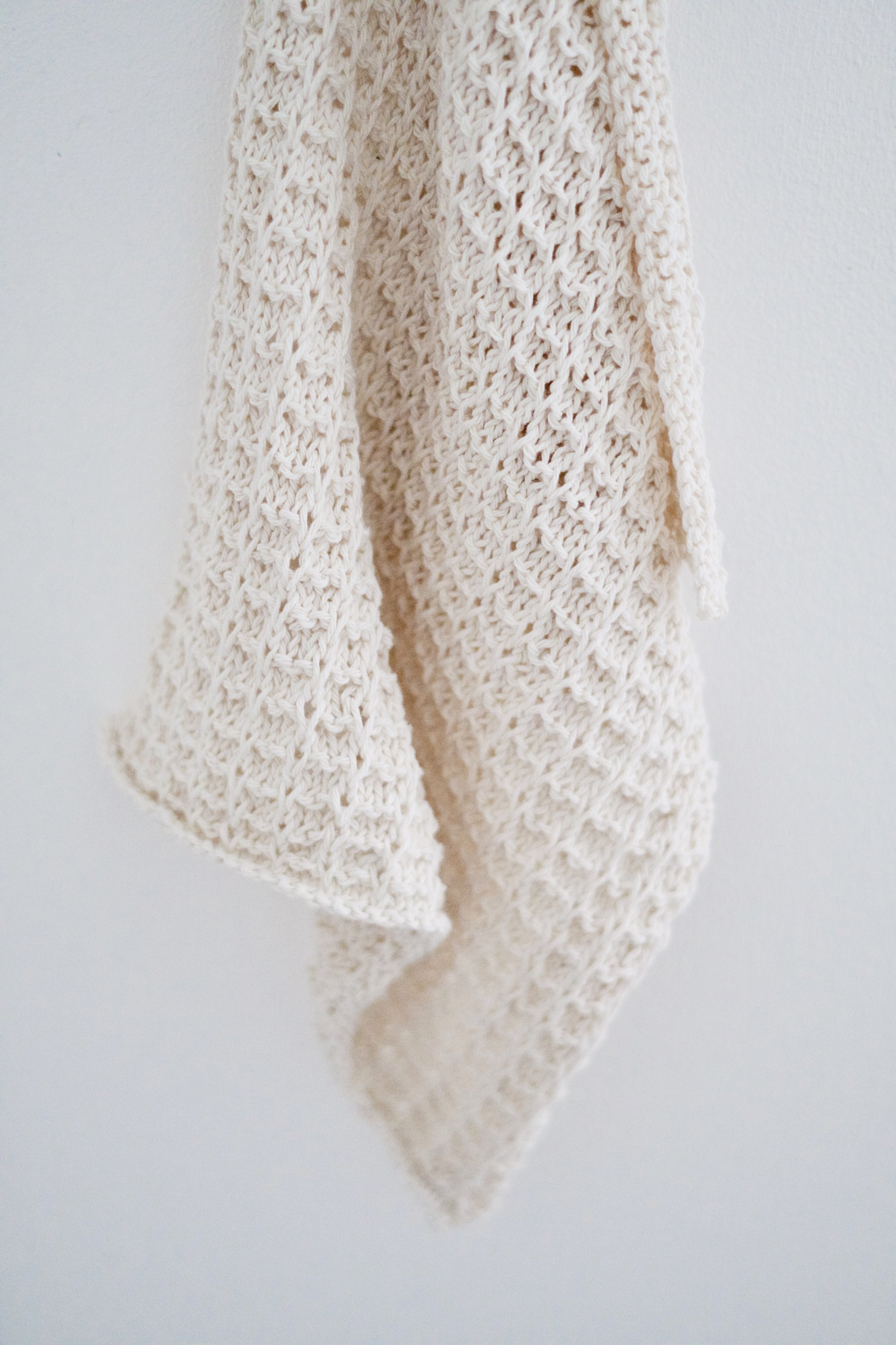 The Trevi Hand Towel: A Free Crochet Pattern - Amelia Makes