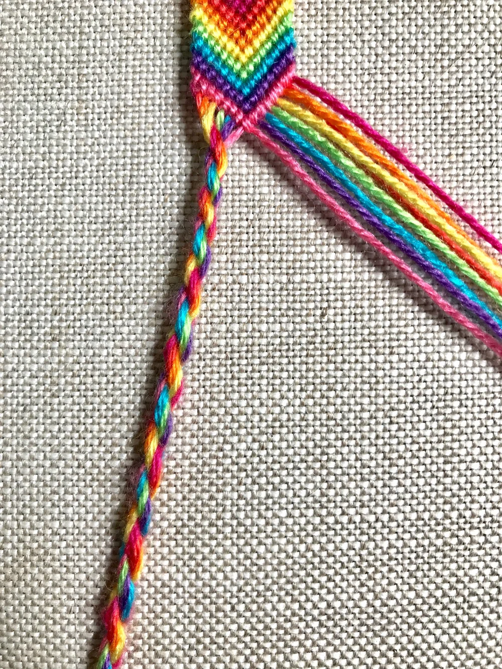 23. Make the rope approx. 4-6”/10-15cm, then tie off and trim the ends.