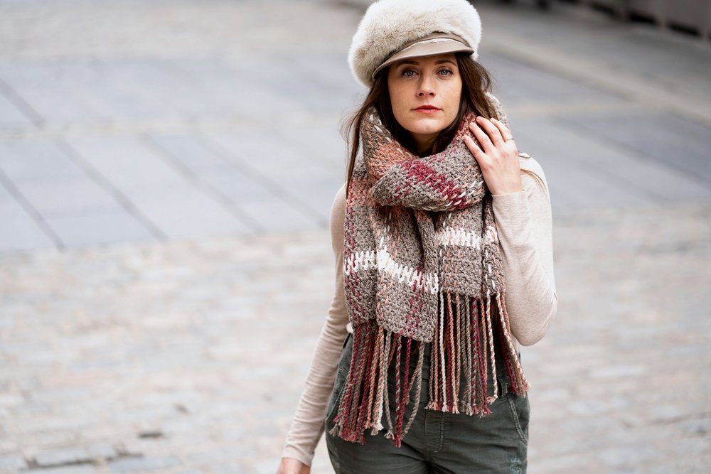 Rosebridge Plaid Blanket Scarf pattern by Two of Wands