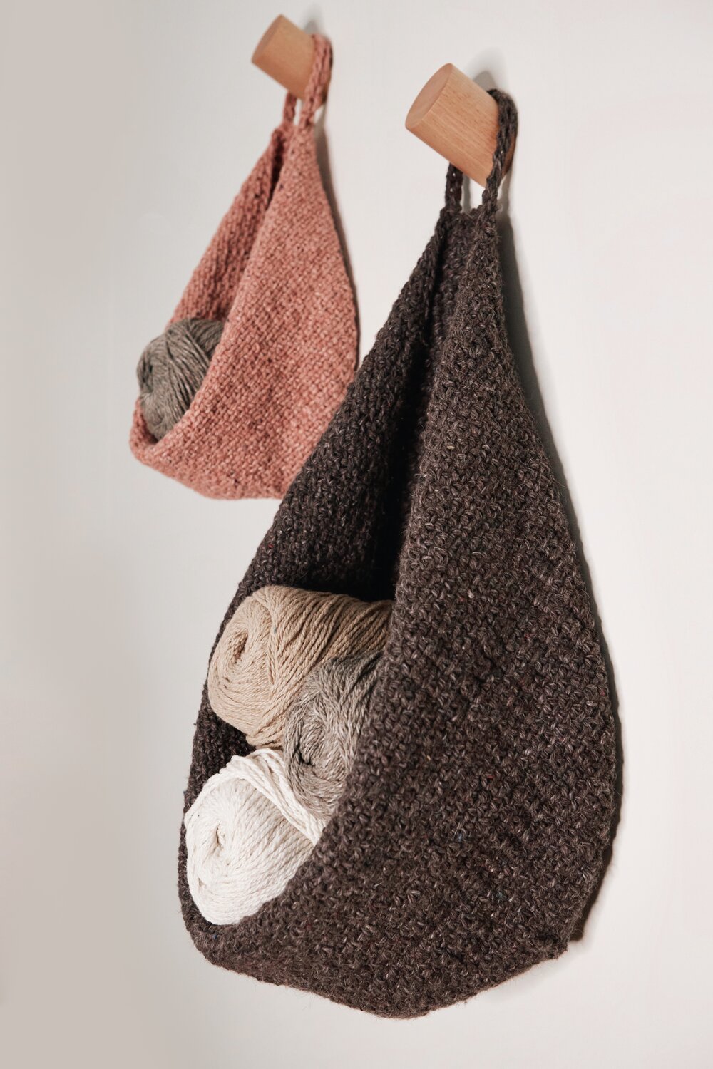 Knit Slouchy Hanging Baskets pattern by Two of Wands