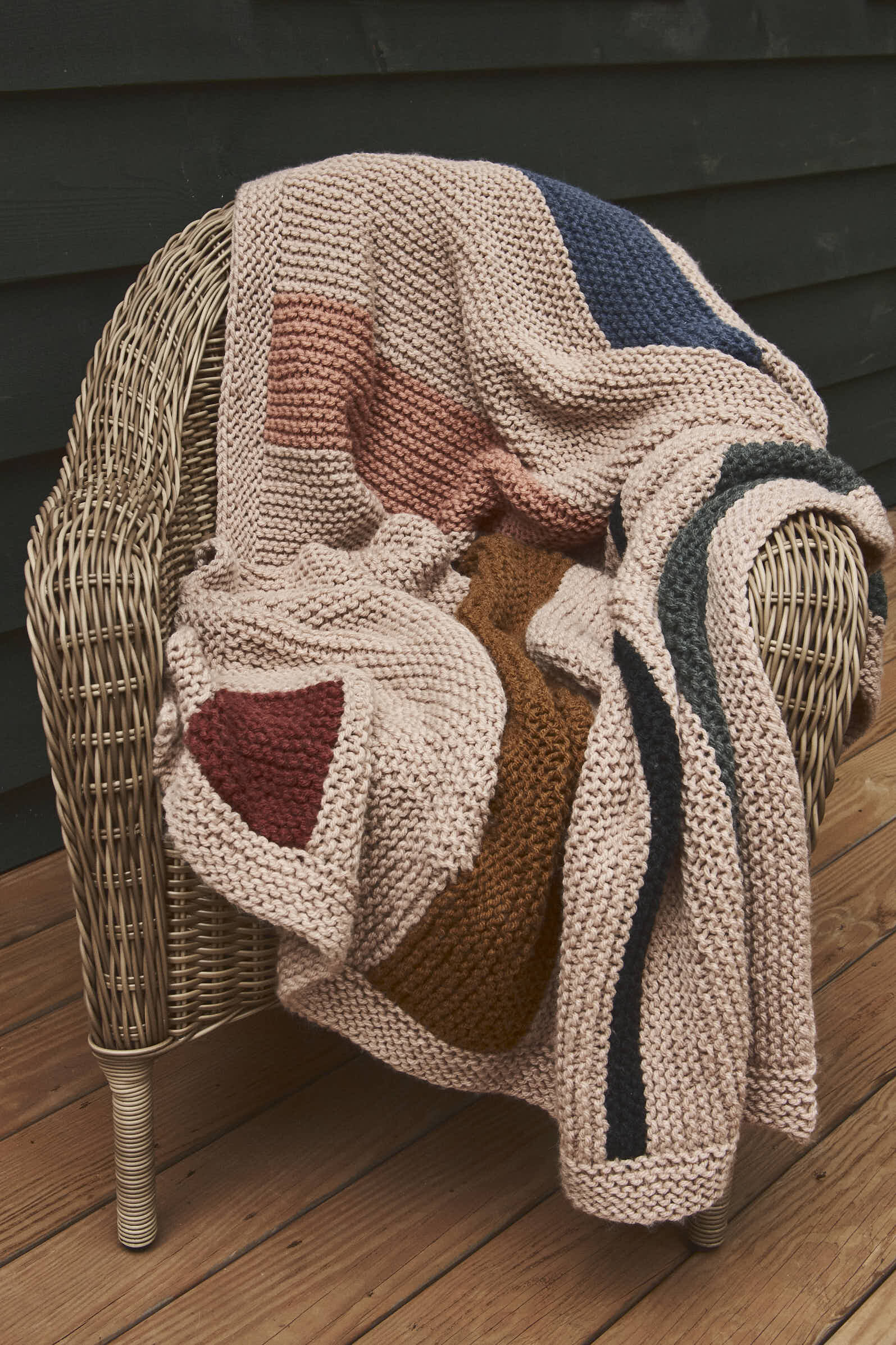Hue + Me: Rockwell Blanket FREE Knitting Pattern — Two of Wands
